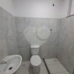 SOBRADO TIPO APARTAMENTO COM 1 QUARTO PARA LOCAÇÃO 38m² - SANTÍSSIMO