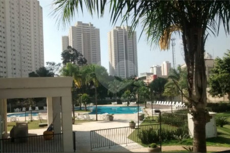 Apartamento 3 suítes, varanda gourmet, 3 vagas em Condomínio Clube na Mooca