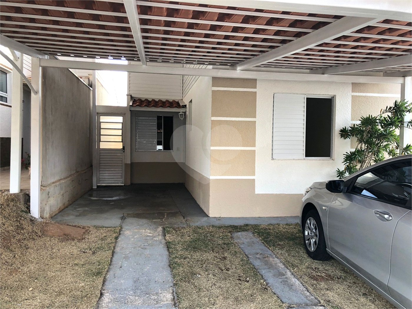 Casa térrea para venda no condomínio fechado Moradas III
