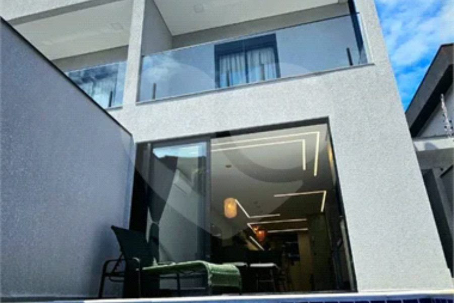 Casa à venda com 4 suítes em São Lourenço, Bertioga, SP