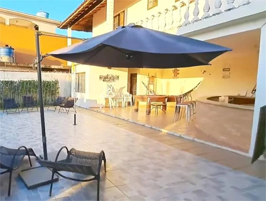 Belíssima casa com 04 dormitórios em Itanhaém