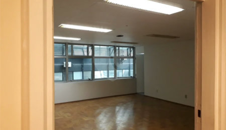 Conjunto Comercial na Av. Paulista, Anexo ao Metrô Brigadeiros