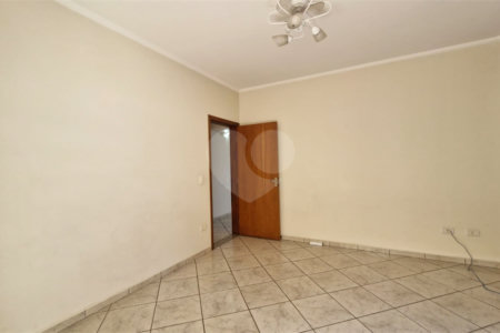 Casa sofisticada à venda em bairro nobre de Atibaia | 3 dormitórios | 408 m²
