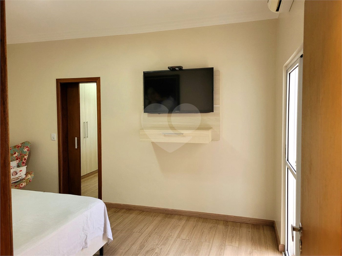 Casa térrea para venda em Araraquara/SP.