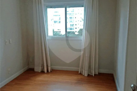 Apartamento a venda com 252 m² no Campo belo.