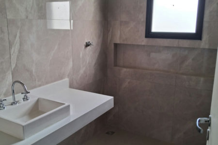 Sobrado à venda com 3 quartos, sendo 1 suíte, em Parque Rizzo, Cotia - SP