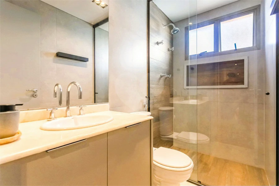 Vila Clementino - Apartamento reformado | 186 m² | 3 suítes | 3 vagas livres