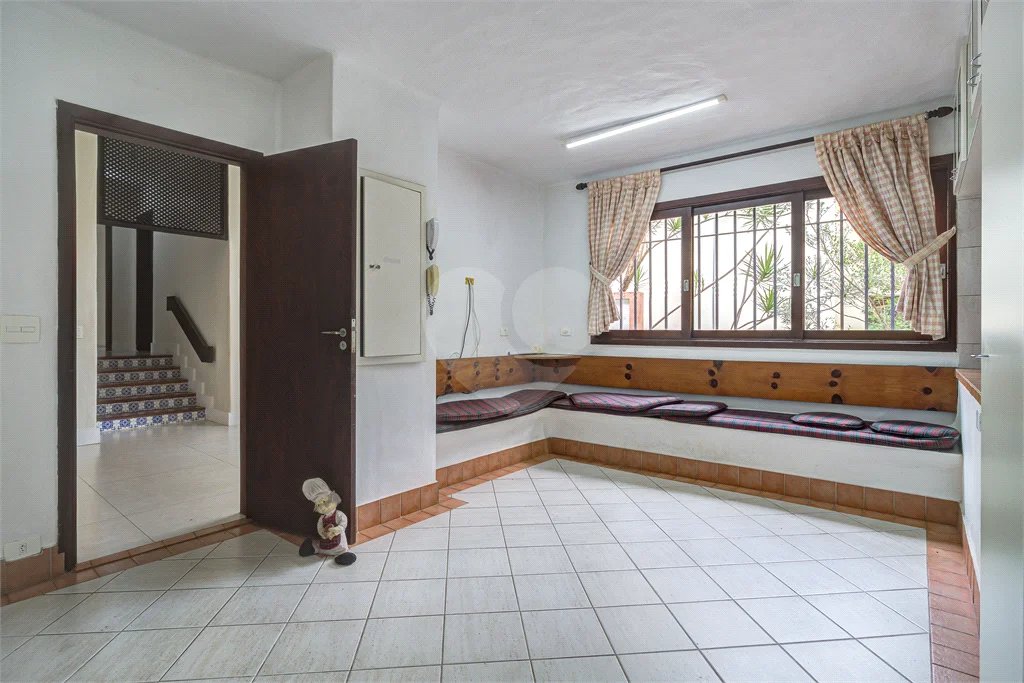 Sobrado à venda ou para alugar com 4 quartos, sendo 1 suíte, em Chácara Monte Alegre, São Paulo, SP