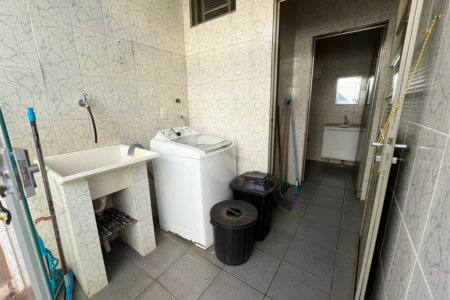 Casa á venda no Jardim Hikare