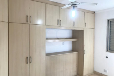 Espaço e Segurança no Bom Retiro: Apartamento de 100 m² com Infraestrutura Completa