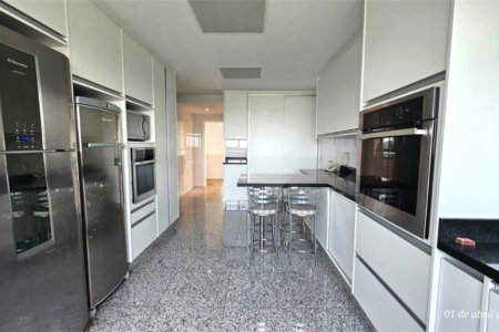 Apartamento com 4 suítes a venda no Alto da Boa Vista