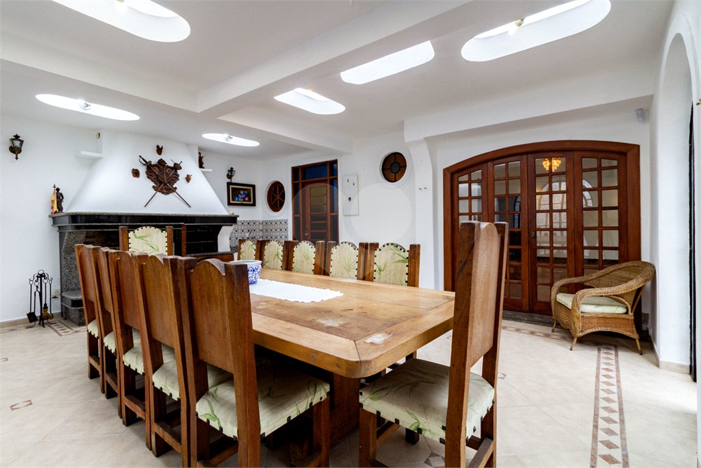 Casa Térrea à venda na Saúde c/285 m2 - Terreno de 392,50 m2 - 3 Quartos/2 Suítes/3 Vagas