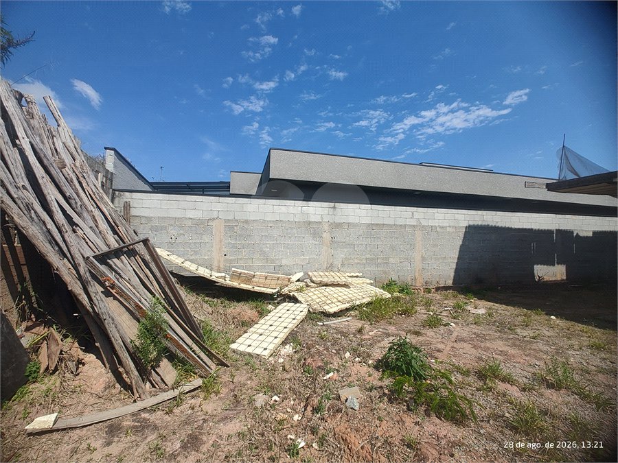 Terreno 810 metros à venda em Atibaia com projeto aprovado exclusivo de alto padrão com construção inacabada