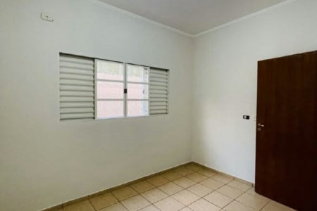 Casa para alugar com 3 quartos, sendo 1 suíte, em Colinos, Três Lagoas, MS