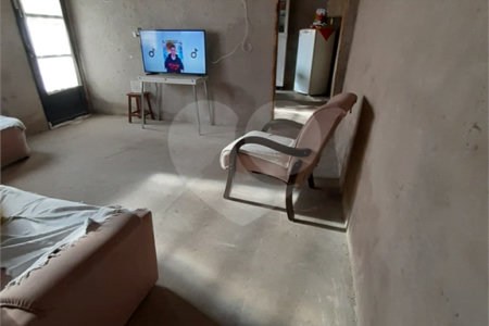 Casa no Antenor Garcia