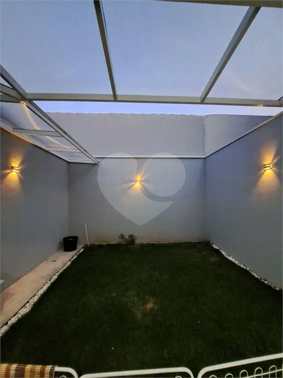 CASA A VENDA 163M², 3 DORMITORIOS,1 SUITE, 2 VAGAS - JARDIM DAS INDUSTRIAS - SÃO JOSÉ DOS CAMPOS/SP.