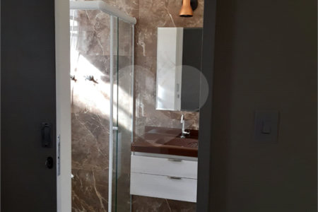 CASA A VENDA NO BAIRRO JARDIM ALVORADA COM 3 DORMITORIOS, 1 SUITE, 3 VAGAS, METRAGEM 250M², Sjc