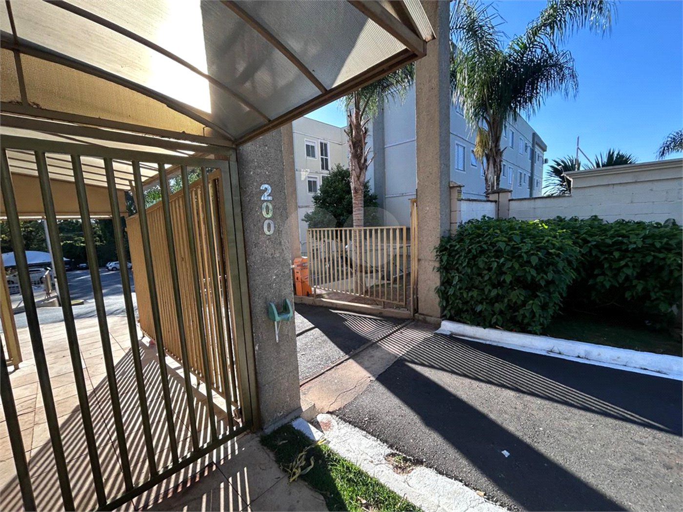 Apartamento no Monte D'oro á venda.