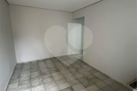 Casa de fundos para locação Jardim Juscelino Kubitschek