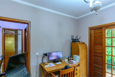 Casa à venda com 4 quartos, sendo 2 suítes,  em Granja Viana, Cotia, SP