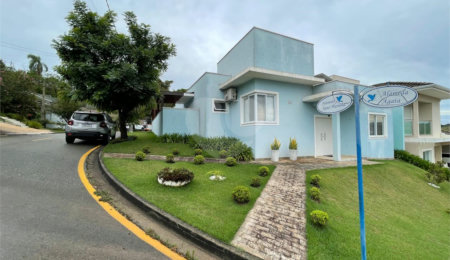 Casa à venda com 3 quartos, sendo 1 suíte,  em Picollo Villaggio, Louveira, SP