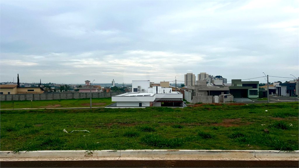 Terreno a venda no Condomínio Monte das Araucárias