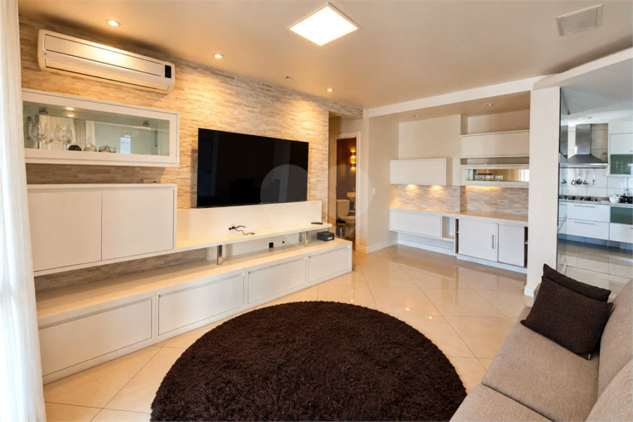 Vila Olímpia - | 128 m² | 3 Suítes | 4 Vagas - Condomínio Clube