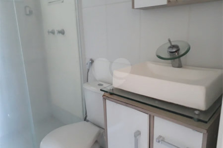 Ótimo apartamento Na rua Newton Prado no Bom Retiro