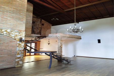 Sobrado à venda em Araras – Santa Olivia II 3 dormitórios 1 suíte