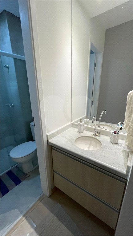 Apartamento no Condomínio Parque dos Manacás.