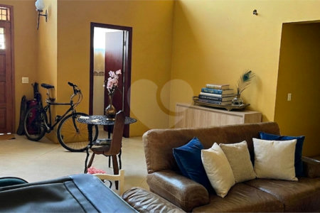 Casa à venda com 3 suítes em Vila Cordeiro, São Paulo, SP