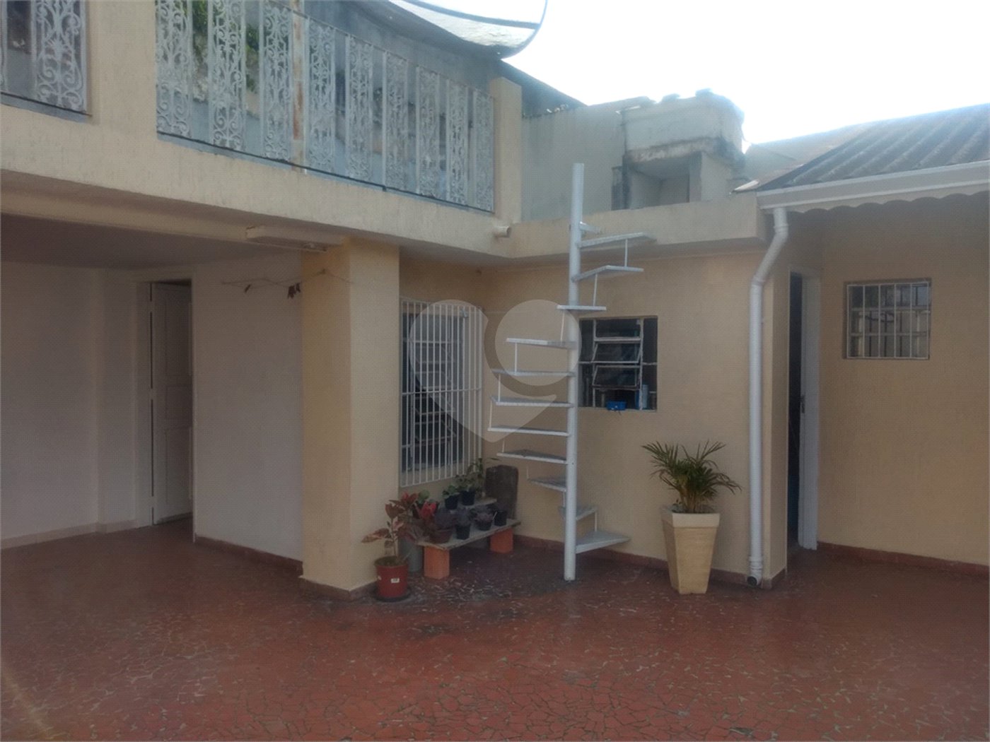 Casa á venda - Saúde!!