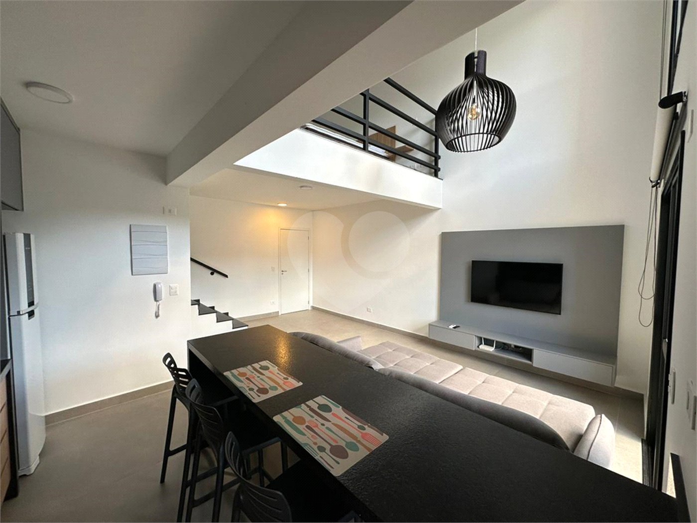 DUPLEX A VENDA, EDIFICIO TARSILA LOFT, JARDIM AQUARIUS, 1 SUÍTE, 1 VAGA DE GARAGEM, SJC/SP