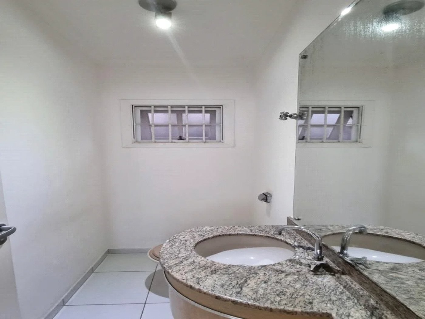SOBRADO DE 3 DORMITORIOS EM CONDOMINIO À VENDA – PRÓXIMO À USP E À PRAÇA ELIS REGINA