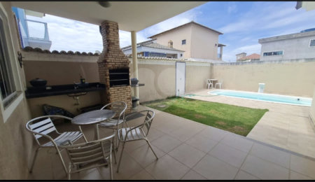 Casa em condomínio à venda com 3 quartos, sendo 1 suíte, em Peró, Cabo Frio, RJ