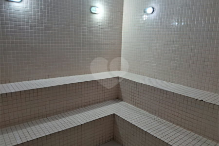 Apartamento à Venda na Bela Vista com 40 m2 de 1 Suíte em Andar Alto