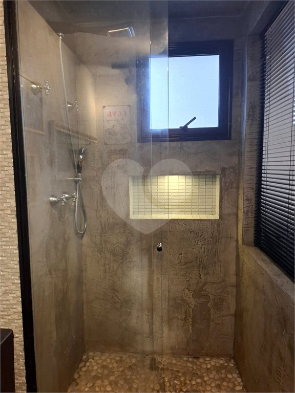 Apartamento moderno e mobiliado, 1 dormitório 1 banheiro, sala de star com varanda, cozinha americana, na Vila Olímpia.
