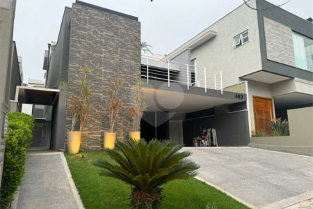 Sobrado no condomínio arua brisas 2 com 400m2