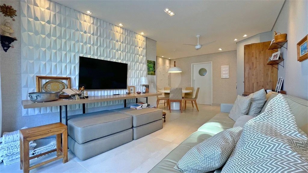 Apartamento à venda com 3 quartos, sendo 2 suítes, em Riviera de São Lourenço, Bertioga, SP