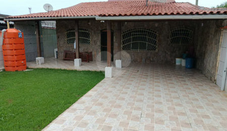 Casa à venda com 2 quartos, sendo 1 suíte,  em Vista Linda, Bertioga, SP