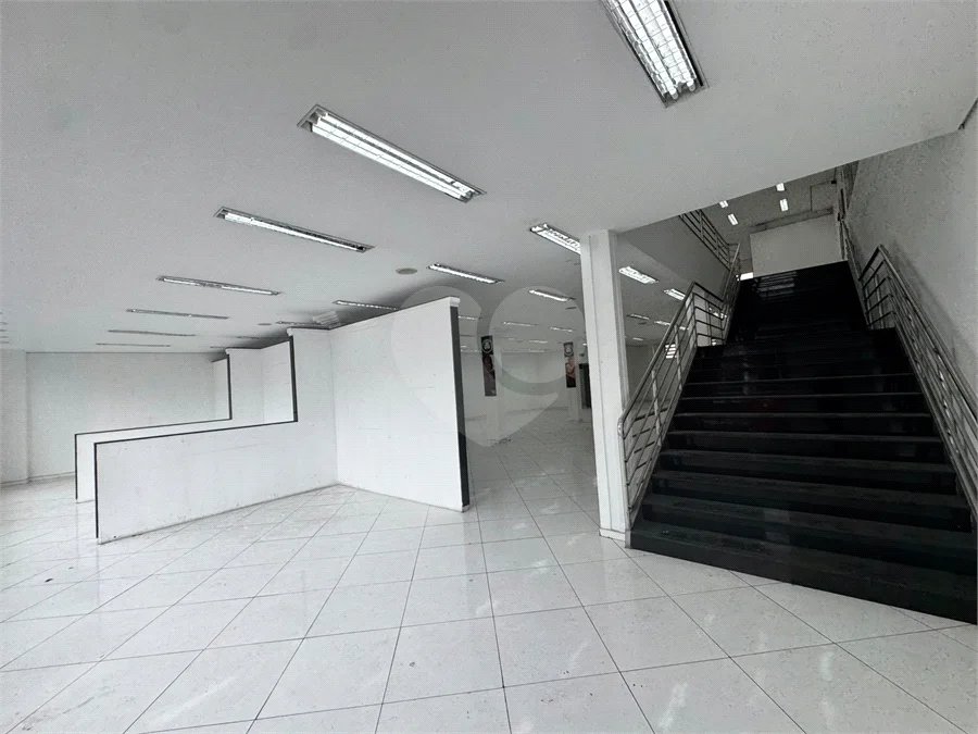 PRÉDIO COMERCIAL DE 944 M² PARA LOCAÇÃO | LOCALIZAÇÃO ESTRATÉGICA, GRANDE VISIBILIDADE E EXCELENTE POTENCIAL COMERCIAL