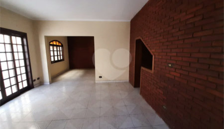 Sobrado à venda ou para alugar com 3 quartos, sendo 1 suíte,  em Vila Guarani (z Sul), São Paulo, SP