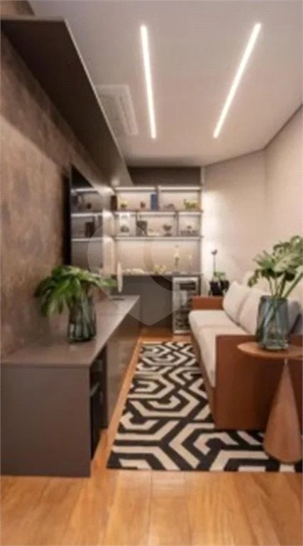 Deslumbrante apartamento duplex pronto para mudar no Itaim Bibi com 242M2, 2 suítes, 3 vagas
