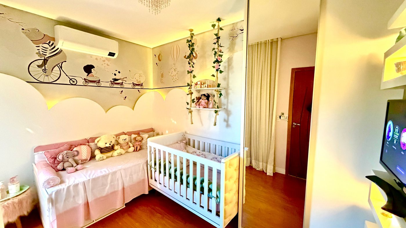 Casa de Alto Padrão à venda com 4 quartos, sendo 1 suíte, em condomínio, Cotia - SP