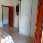 Chácara à venda. Ampla área de lazer. Aceita permuta com apartamento na praia
