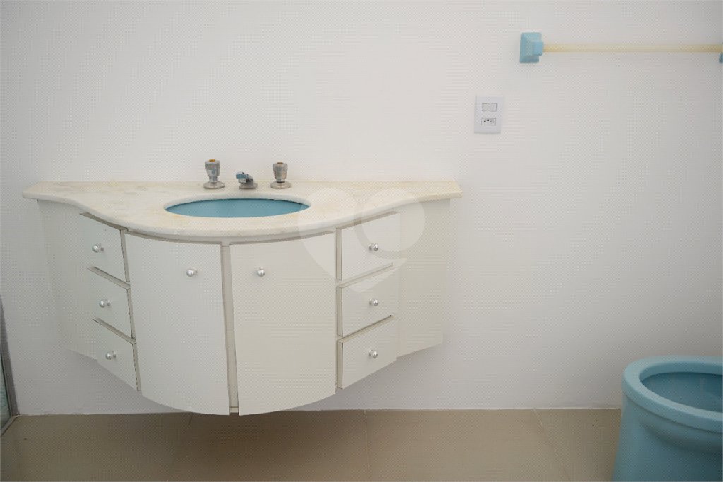 Casa térrea em Araraquara/SP.