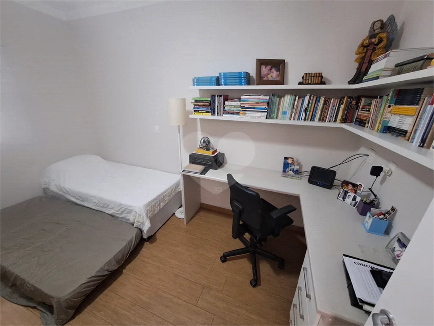 Linda Casa 3 dormitórios com piscina - R$ 950.000,00