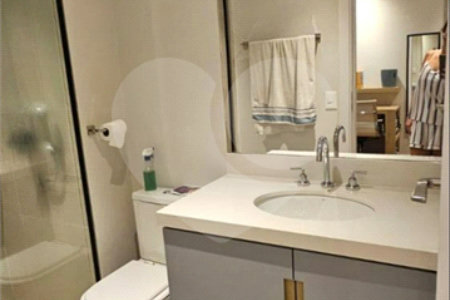 Apartamento 131 M2² vista LIVRE Vila Mariana SP 3 Suítes 4 banheiros 3 vagas escritório depósito e varanda gourmet integrada Aceita e estuda permuta