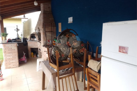 Casa á venda em Atibaia - SP