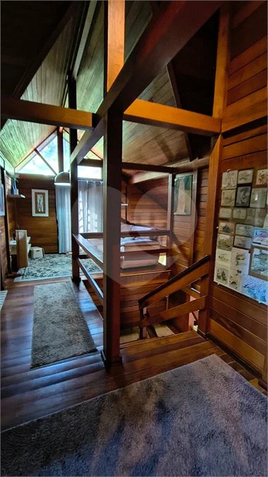 Casa à venda ou para alugar com 7 quartos, sendo 5 suítes, no condomínio Estância Marambaia, Vinhedo - SP